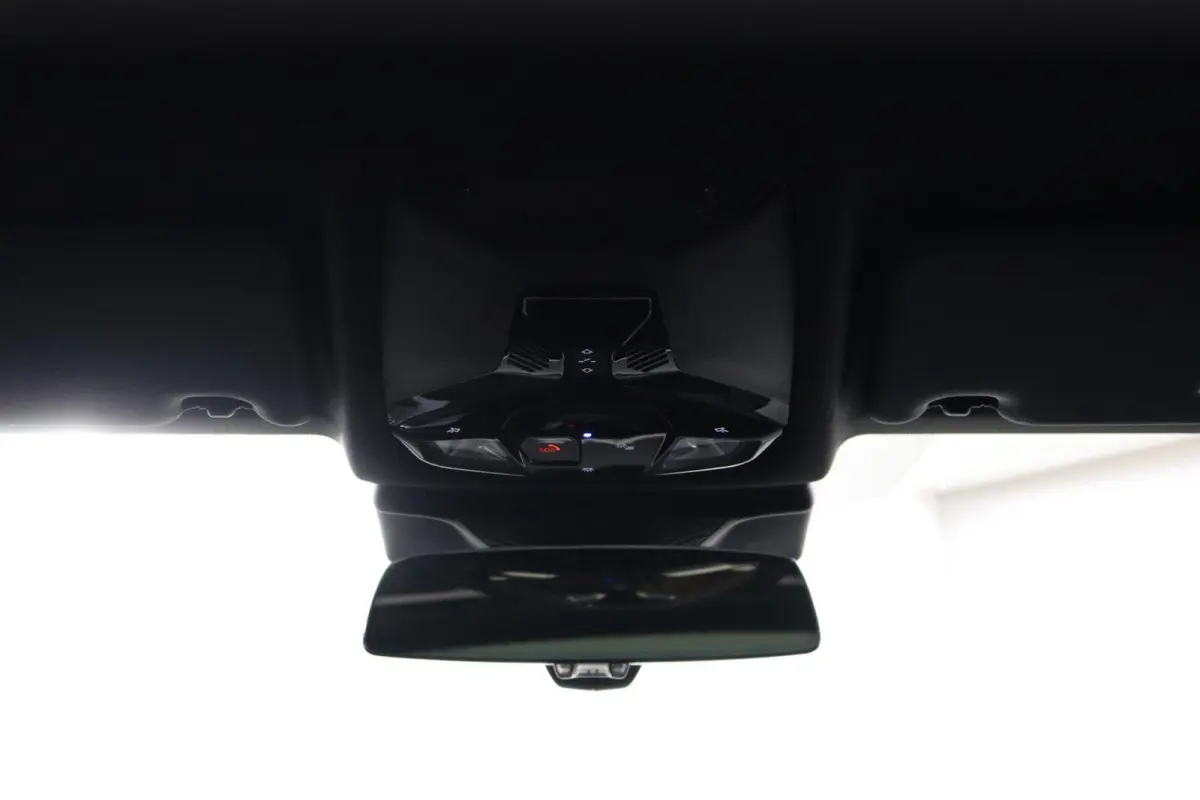 123 xDrive M Sport Pro | Glazen Panoramadak | M Compound Remmen | M Sportstoelen Alcantara Elektrisch | Harman Kardon | Head-Up | Stuur- & Stoelverwarming