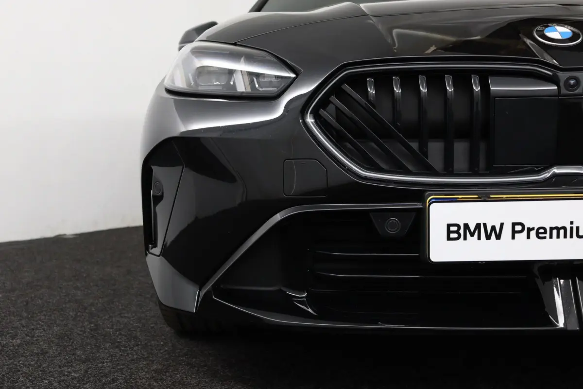 123 xDrive M Sport Pro | Glazen Panoramadak | M Compound Remmen | M Sportstoelen Alcantara Elektrisch | Harman Kardon | Head-Up | Stuur- & Stoelverwarming
