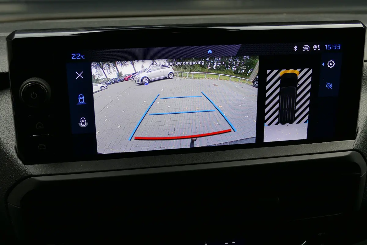 2.0 BLUEHDI 180PK DC 5-ZITS AUTOMAAT / CAMERA / TREKHAAK / STOEL-STUURVERWARMING / KEYLESS / LED / 17" LMV / GLAS-LOOK / NAVI / CLIMA / PDC / BLUETOOTH / CRUISECONTROL / 1E EIGENAAR / SCHITT