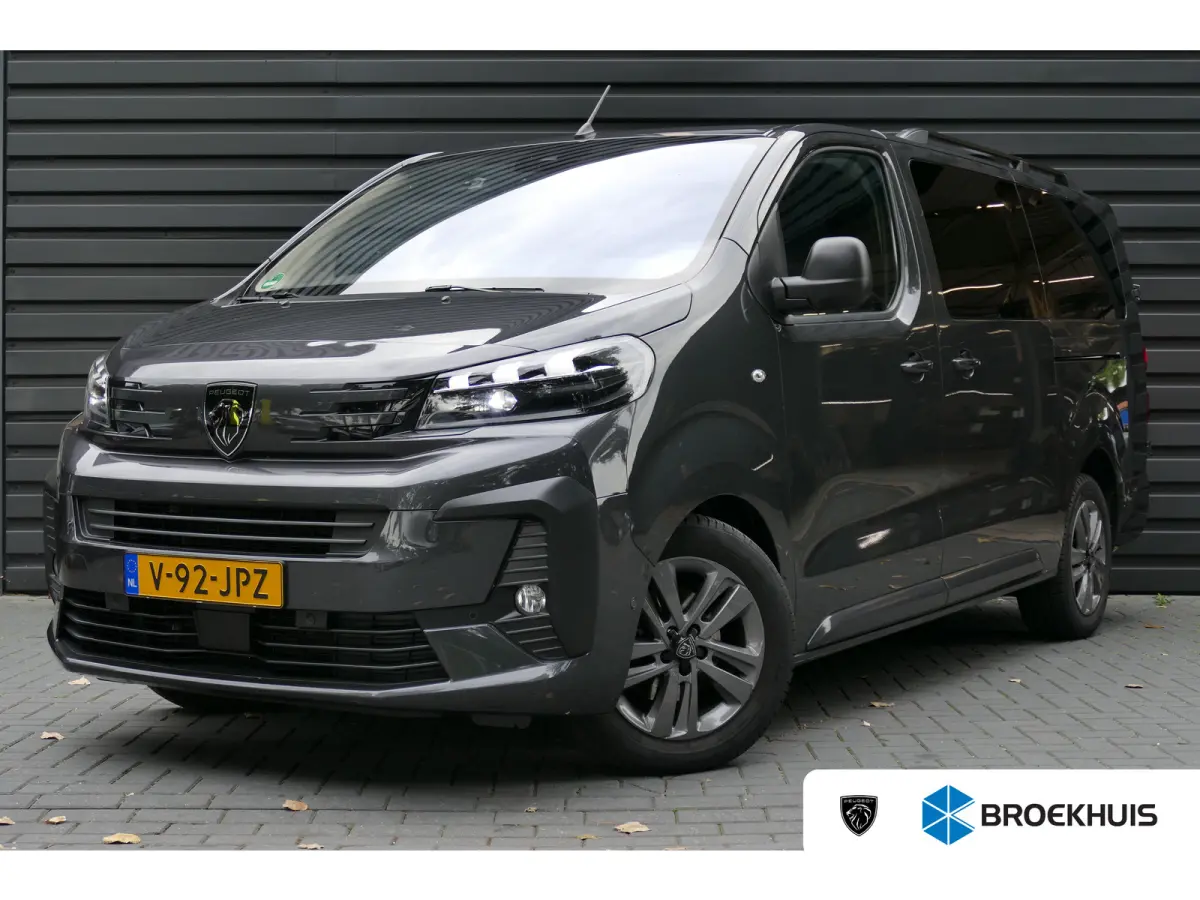 2.0 BLUEHDI 180PK DC 5-ZITS AUTOMAAT / CAMERA / TREKHAAK / STOEL-STUURVERWARMING / KEYLESS / LED / 17" LMV / GLAS-LOOK / NAVI / CLIMA / PDC / BLUETOOTH / CRUISECONTROL / 1E EIGENAAR / SCHITT