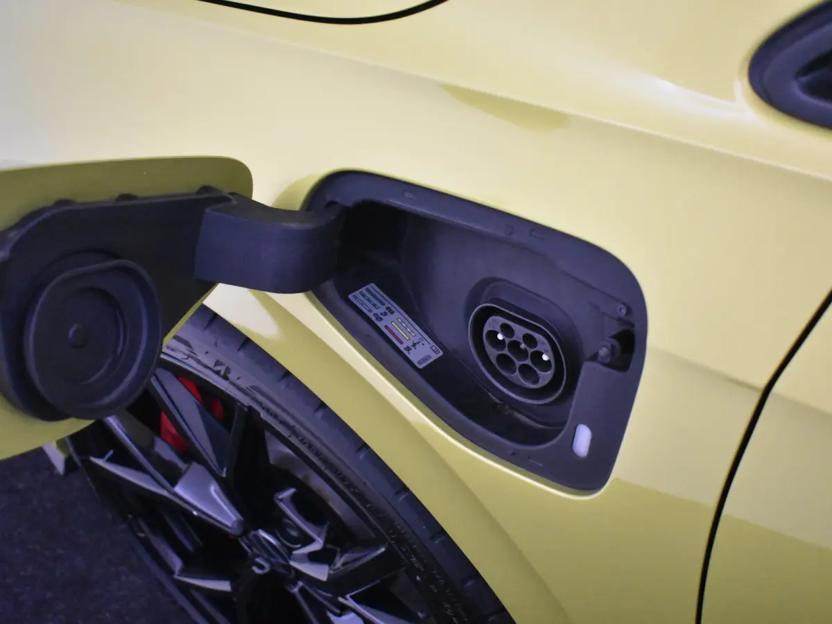 1.4 eHybrid GTE l Pano Dak l Matrix IQ Light l Keyless Entry l Dodehoek detectie | Stoel en Stuurverwarming l Adaptive Cr Control l Camera l DAB | Navi | 19" LMV