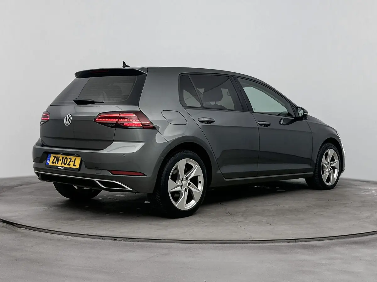 1.6 TDI Highline | CAMERA | STOELVERWARMING | PARKEERSENSOREN V+A | DODEHOEK DETECTIE | DIGITAAL DASHBOARD | CLIMATE CONTROL | LED | ERGONOMISCH STOEL | APPLE CARPLAY / ANDROID AUTO |