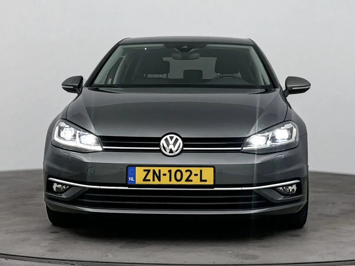 1.6 TDI Highline | CAMERA | STOELVERWARMING | PARKEERSENSOREN V+A | DODEHOEK DETECTIE | DIGITAAL DASHBOARD | CLIMATE CONTROL | LED | ERGONOMISCH STOEL | APPLE CARPLAY / ANDROID AUTO |