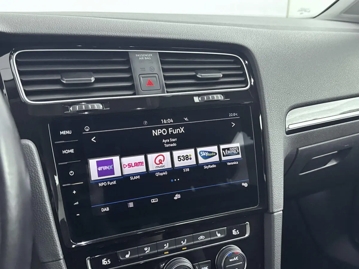 1.6 TDI Highline | CAMERA | STOELVERWARMING | PARKEERSENSOREN V+A | DODEHOEK DETECTIE | DIGITAAL DASHBOARD | CLIMATE CONTROL | LED | ERGONOMISCH STOEL | APPLE CARPLAY / ANDROID AUTO |