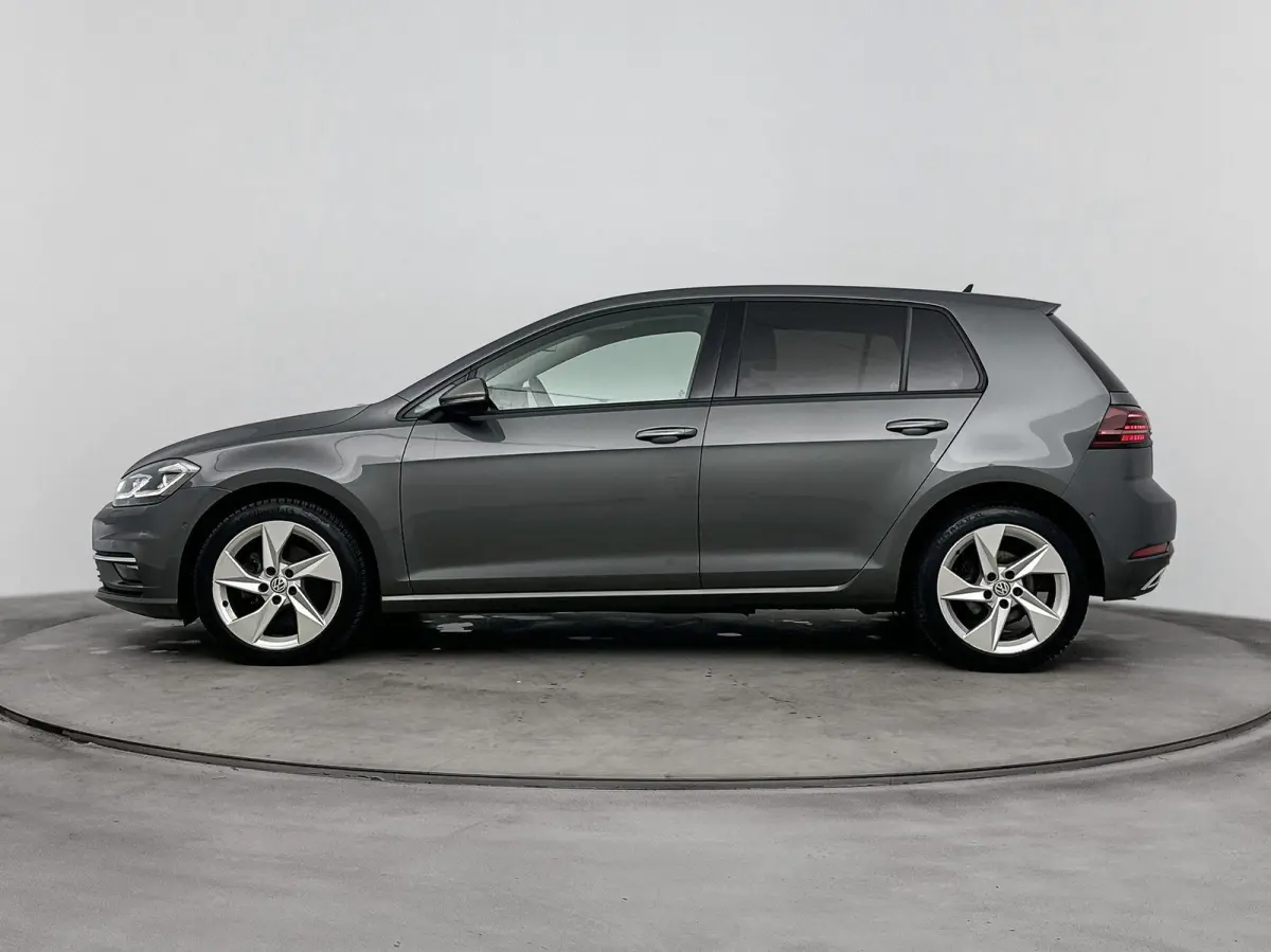 1.6 TDI Highline | CAMERA | STOELVERWARMING | PARKEERSENSOREN V+A | DODEHOEK DETECTIE | DIGITAAL DASHBOARD | CLIMATE CONTROL | LED | ERGONOMISCH STOEL | APPLE CARPLAY / ANDROID AUTO |