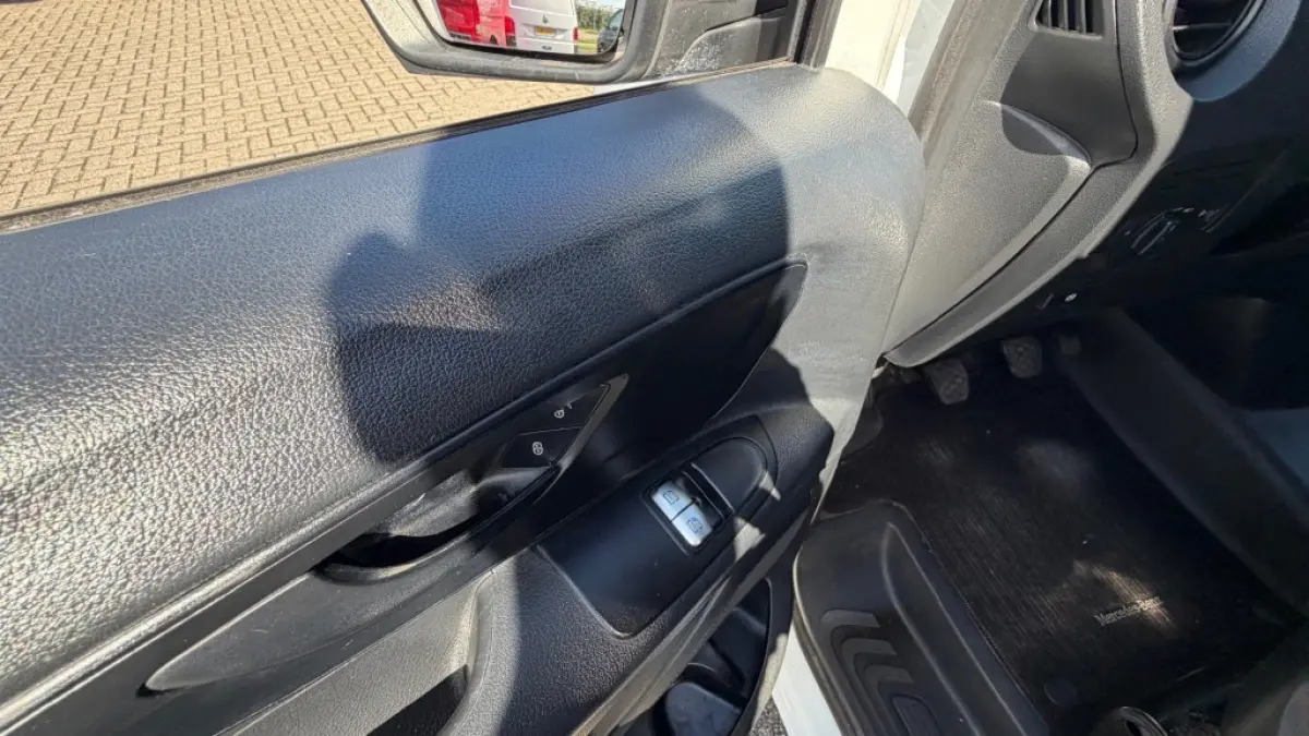 109 CDI 66KW 90PK L2H1 EURO 6 AIRCO/ TREKHAAK/ NAVIGATIE/ 1090% DEALERONDERHOUDEN