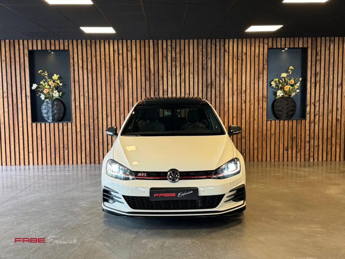 2.0 TSI GTI TCR / Pano / Dynaudio / Keyless / Camera / ACC / Virtual