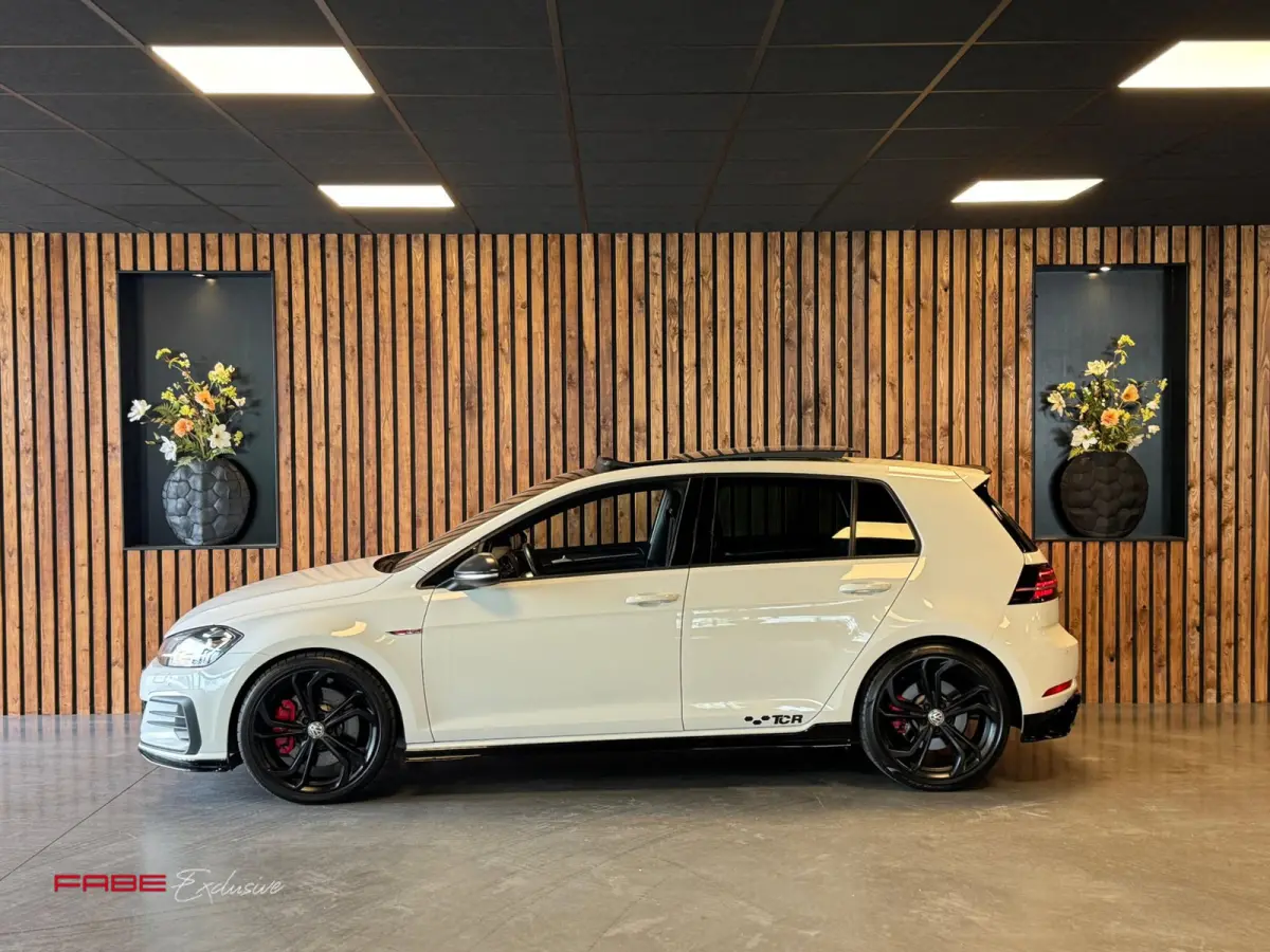 2.0 TSI GTI TCR / Pano / Dynaudio / Keyless / Camera / ACC / Virtual