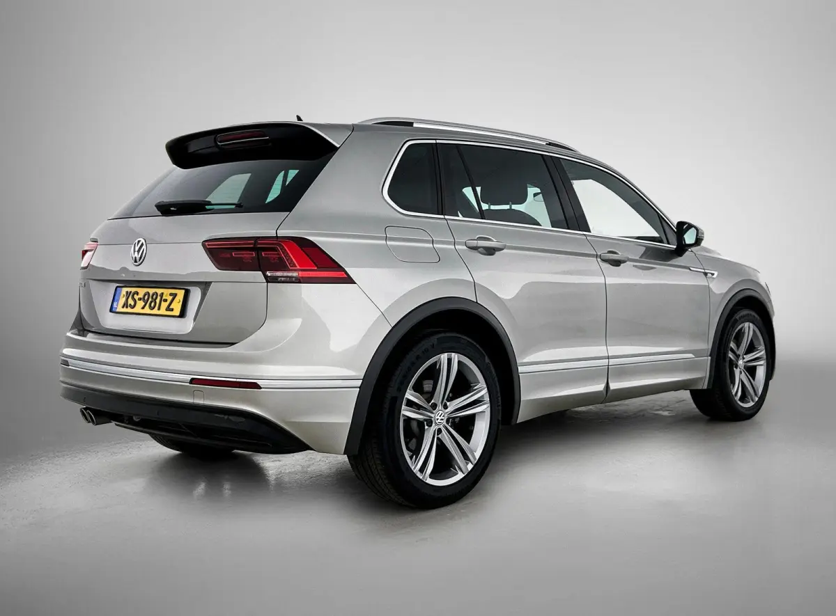 1.5 TSI ACT R-Line 150 PK | Automaat | Keyless | Digitale Cockpit | Elektrische Achterklep | Art-Velours Stoelen | Parkeersensoren | Stoelverwarming |