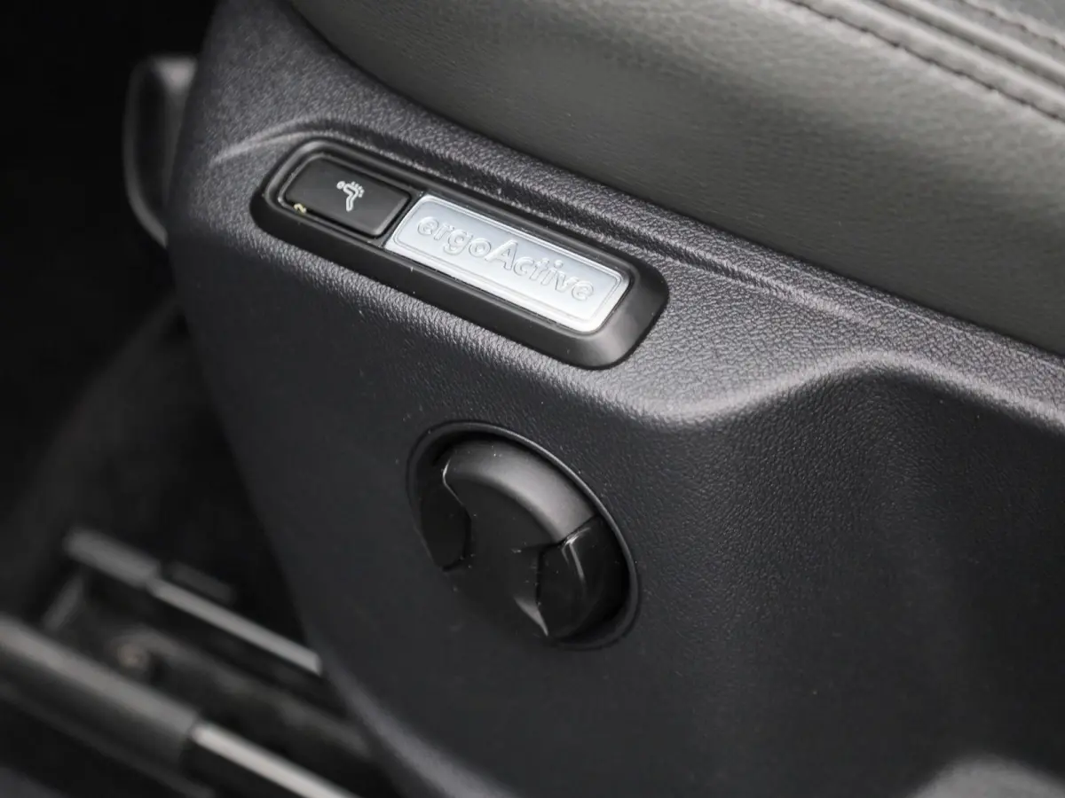 1.5 TSI Life Business 7p. 150 PK | Automaat | Navigatie | Parkeersensoren | Stoelverwarming | Stuurverwarming | ergoActive-stoelen | Dodehoeksensor | Digital Cockpit Pro | Adaptive Cruise Co