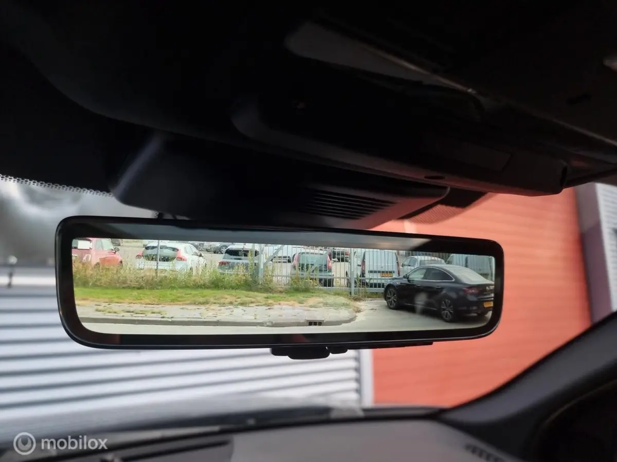 P300e 1.5 R-Dynamic. 4x4 309 pk