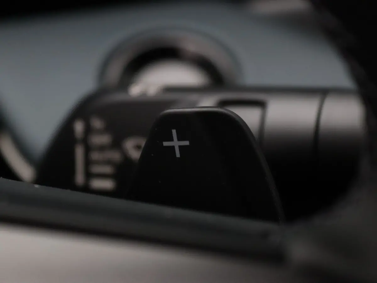 Business Edition 75 kWh Apple Carplay/Android Auto | Climate