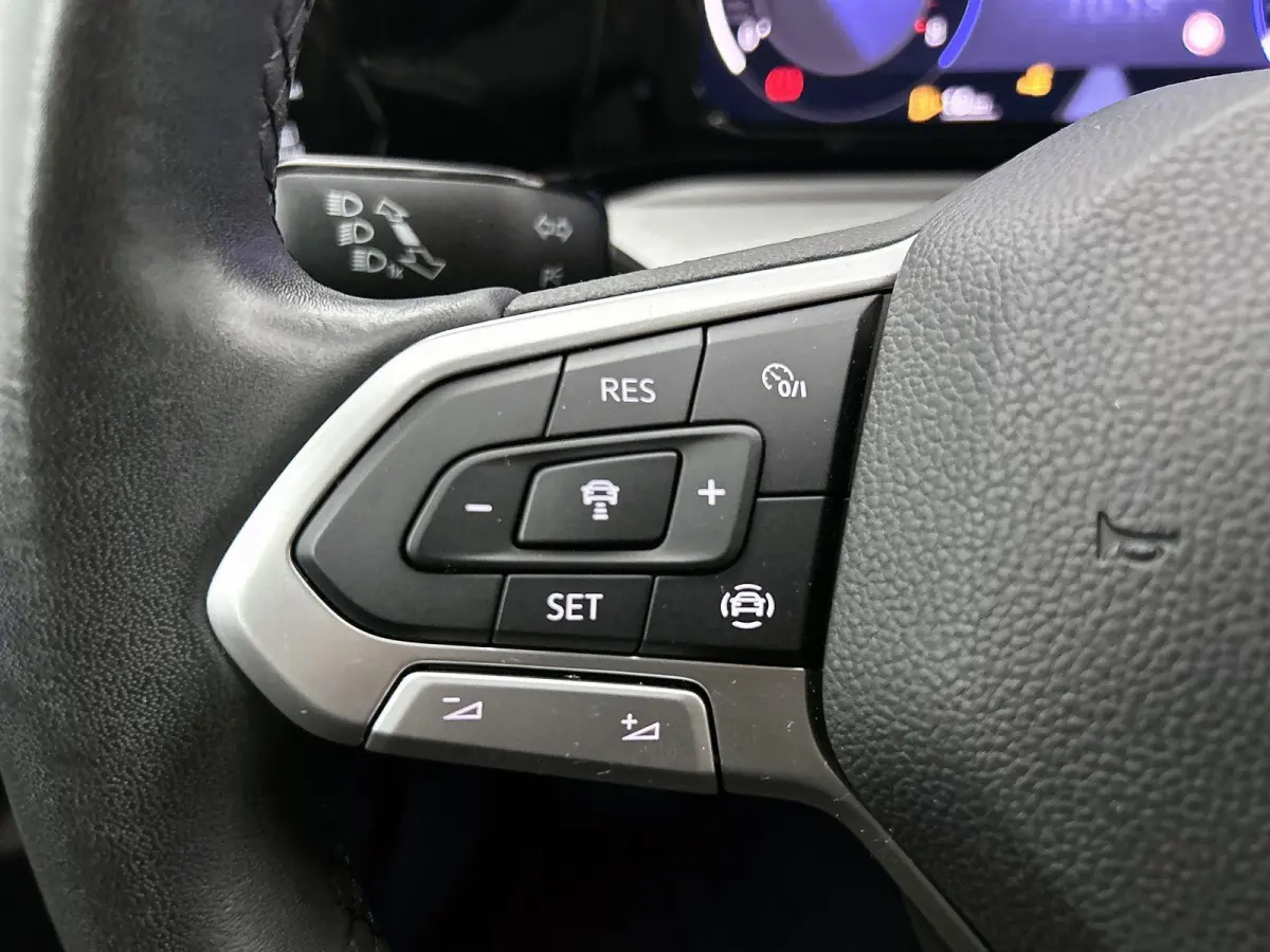 1.0 TSI Life | 110 PK | Ergo Stoelen (Massage + Memory) | Parkeersensoren | Lichtmetalen Velgen | Carplay / Android Auto