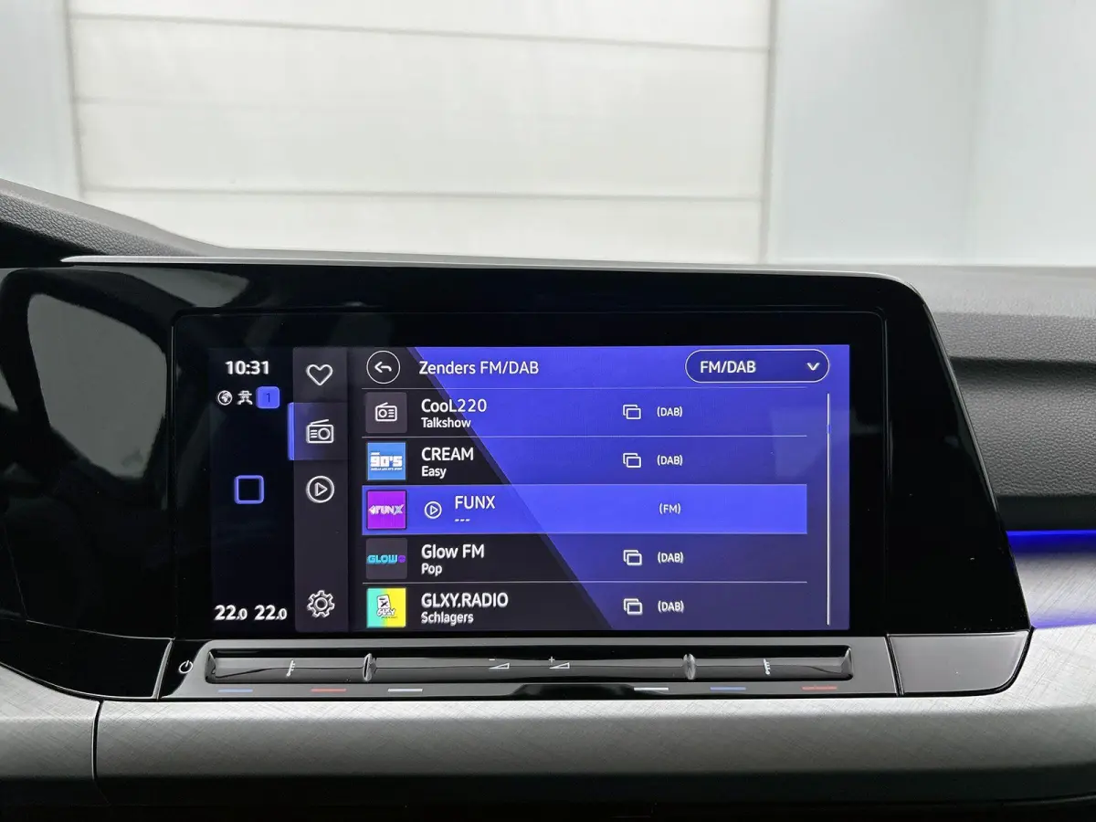 1.0 TSI Life | 110 PK | Ergo Stoelen (Massage + Memory) | Parkeersensoren | Lichtmetalen Velgen | Carplay / Android Auto