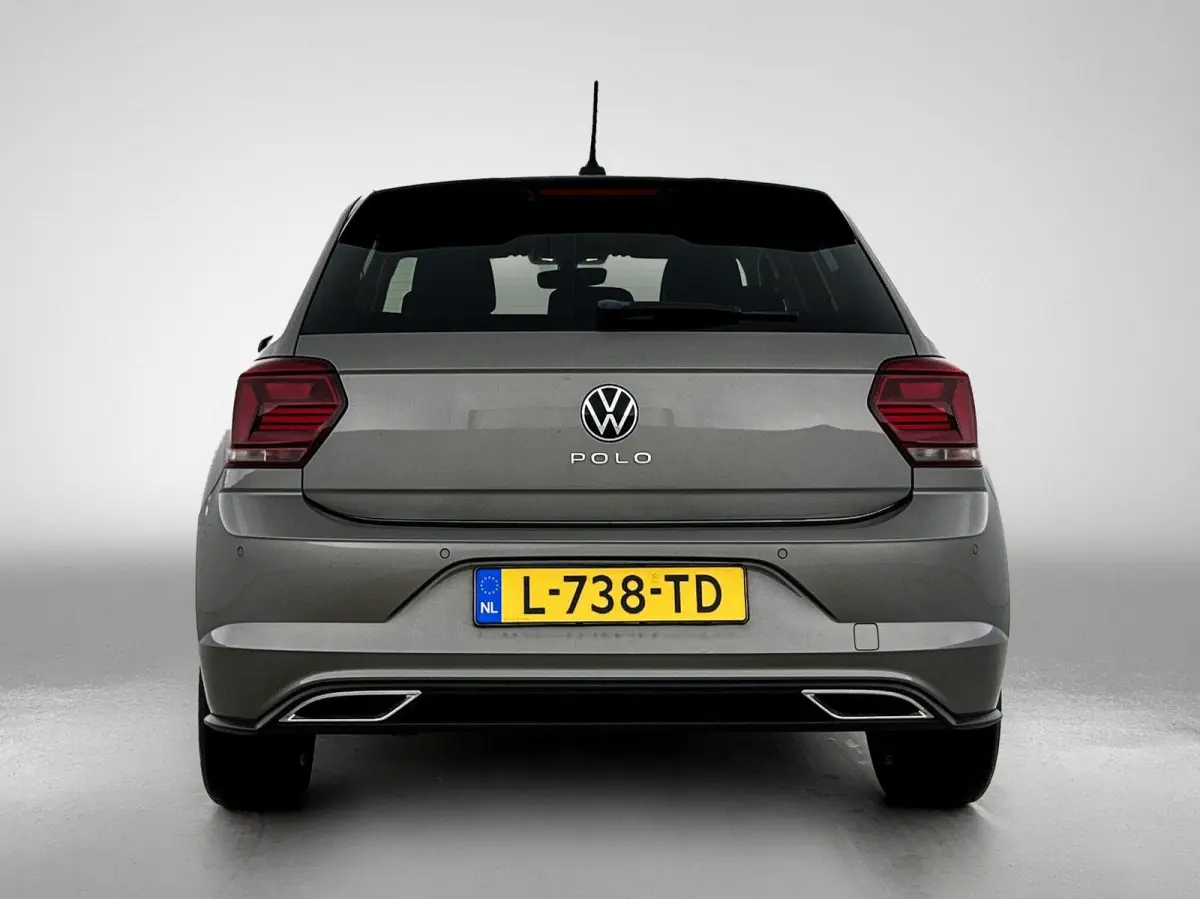 1.0 TSI R-Line Edition | 95 PK | Parkeersensoren | DAB+ Radio | Airco |