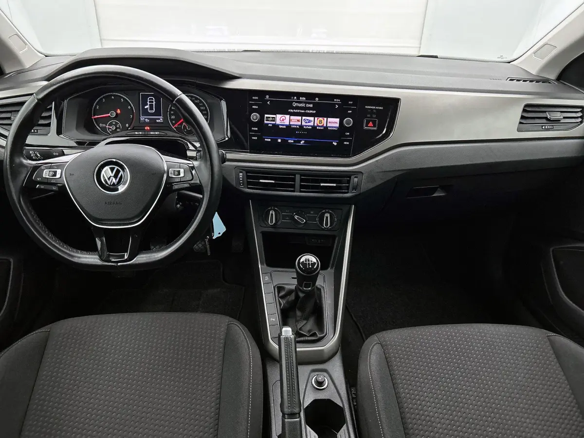 1.0 TSI R-Line Edition | 95 PK | Parkeersensoren | DAB+ Radio | Airco |