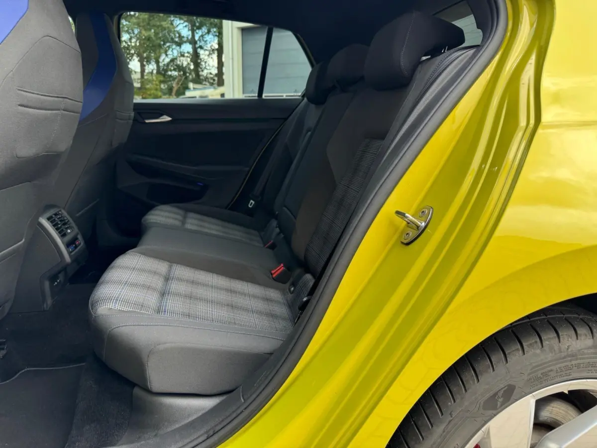 1.4 eHybrid GTE 245PK | Digital Cockpit | Sportstoelen | LED | Stuur/Stoelverwarming | Camera | CarPlay | Adaptive Cruise | Navigatie | Climate