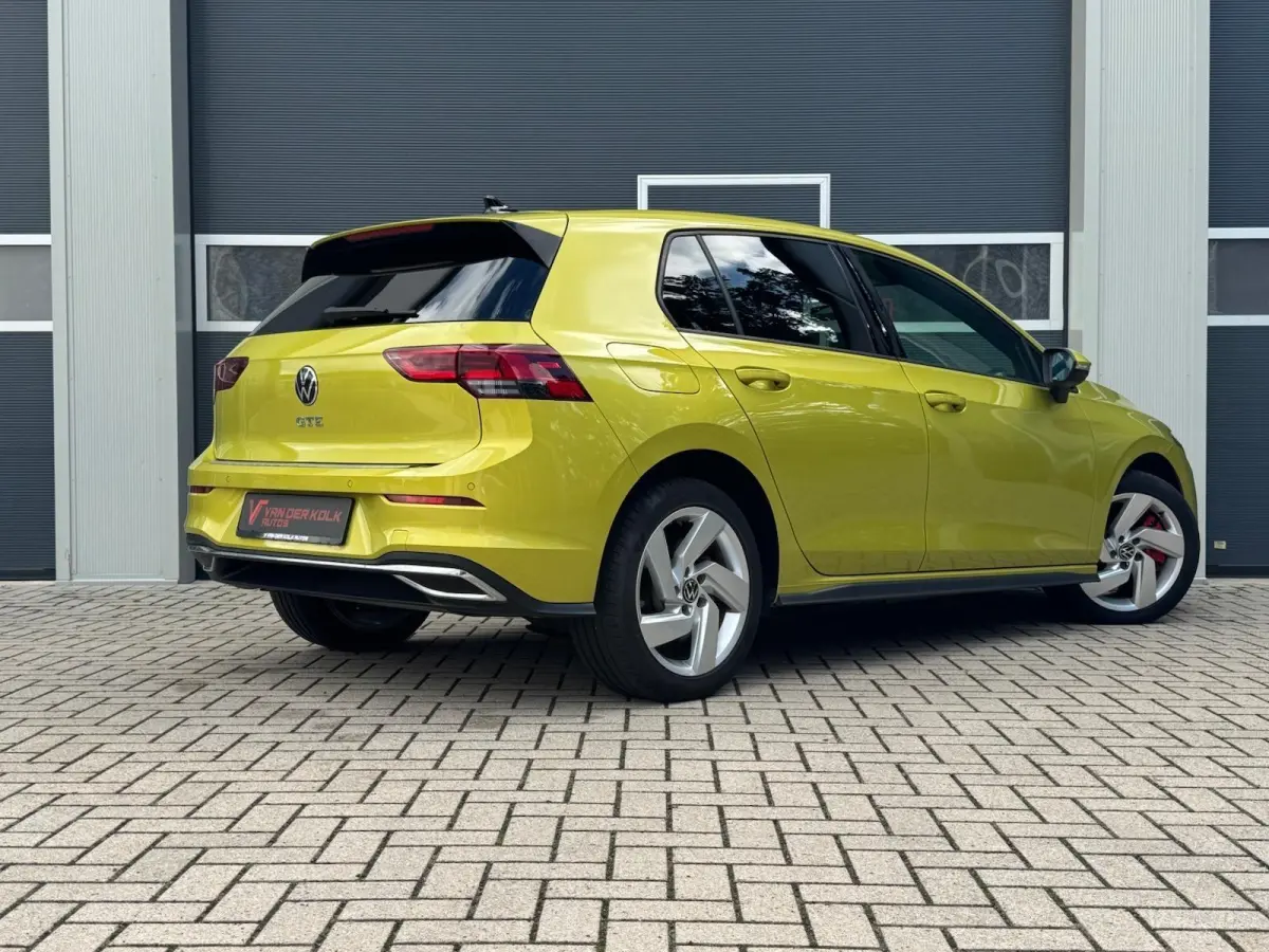 1.4 eHybrid GTE 245PK | Digital Cockpit | Sportstoelen | LED | Stuur/Stoelverwarming | Camera | CarPlay | Adaptive Cruise | Navigatie | Climate