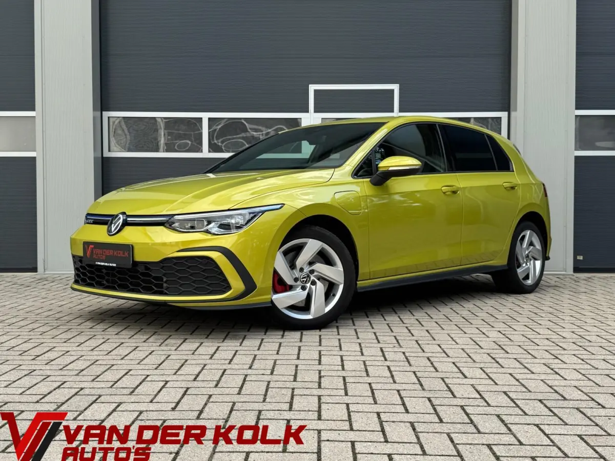 1.4 eHybrid GTE 245PK | Digital Cockpit | Sportstoelen | LED | Stuur/Stoelverwarming | Camera | CarPlay | Adaptive Cruise | Navigatie | Climate