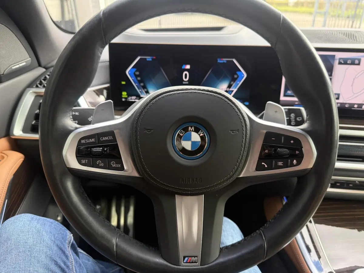 xDrive50e PANO HEAD UP LUCHTVERING