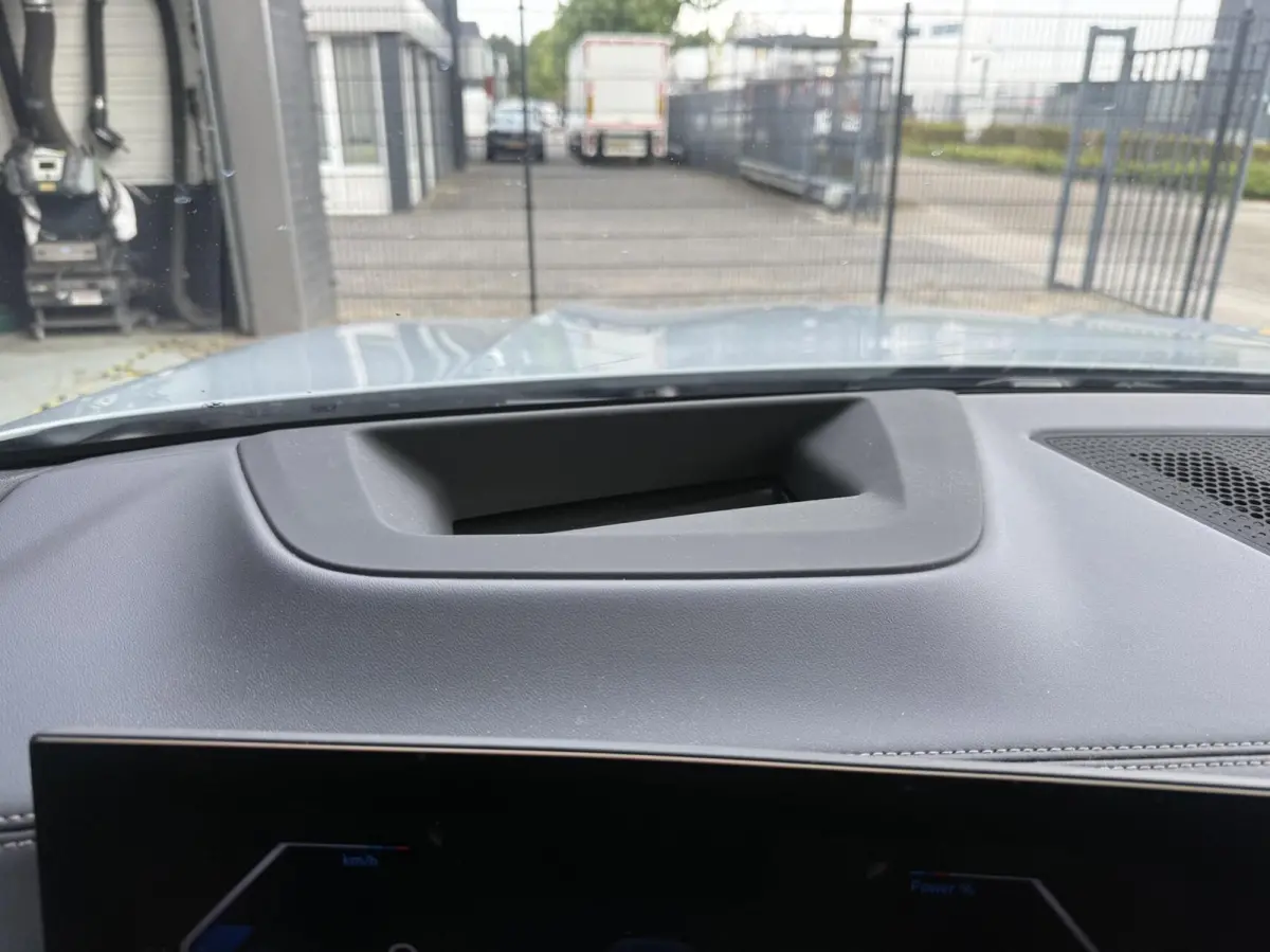 xDrive50e PANO HEAD UP LUCHTVERING