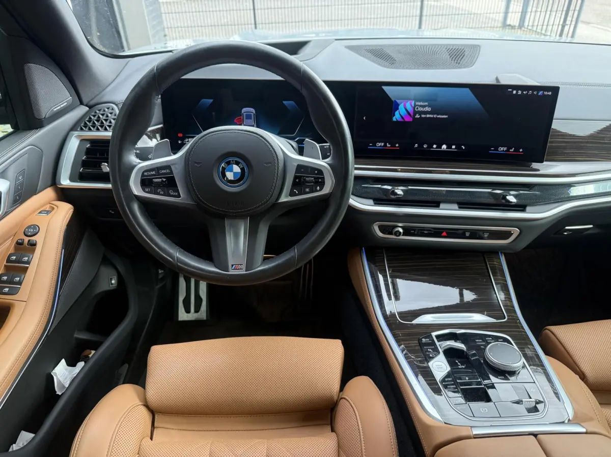 xDrive50e PANO HEAD UP LUCHTVERING