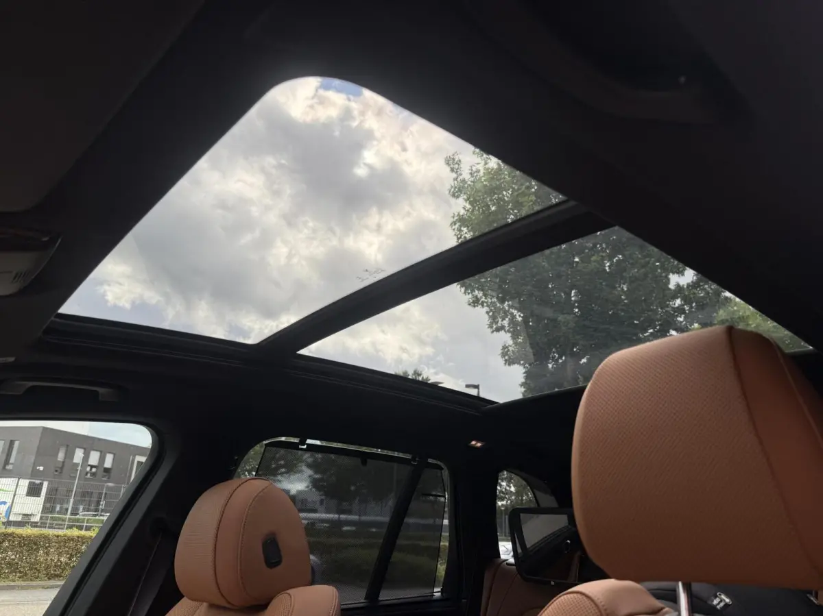 xDrive50e PANO HEAD UP LUCHTVERING