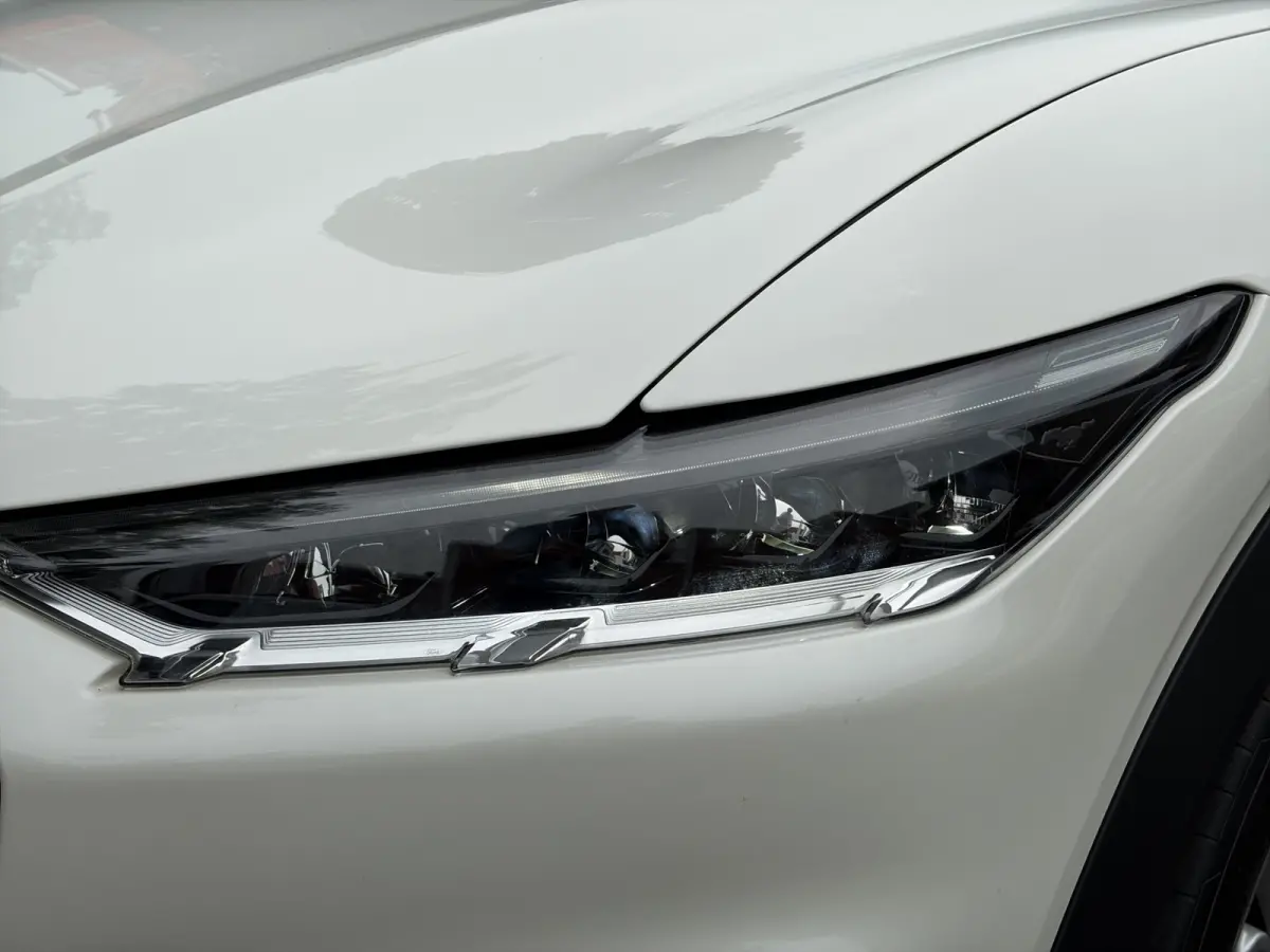 RWD 75 kWh 269pk | Camera v&a | Adaptive Cruise | Winter Pack | Star White Metallic |