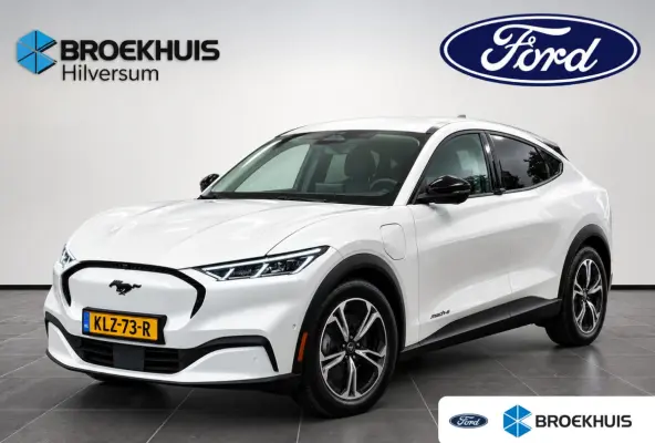 RWD 75 kWh 269pk | Camera v&a | Adaptive Cruise | Winter Pack | Star White Metallic |