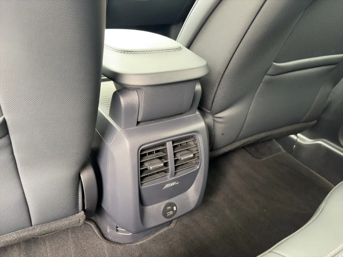 RWD 75 kWh 269pk | Camera v&a | Adaptive Cruise | Winter Pack | Star White Metallic |
