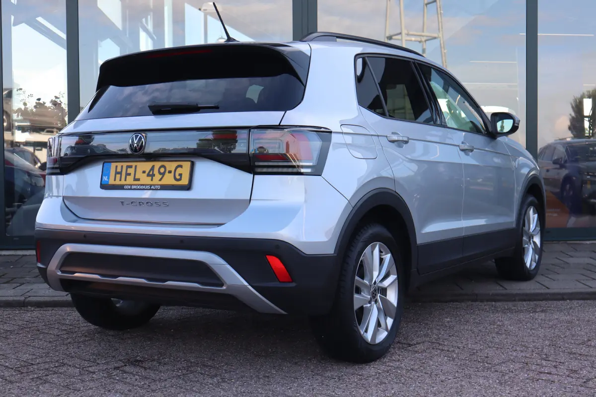 1.0 TSI Life Edition 95PK | Achteruitrijcamera | Airco | Apple Carplay/Android Auto|telefoonintegratie premium