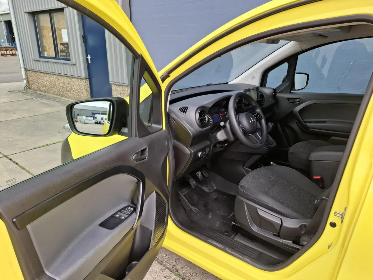 110 CDI L1 Pro AIRCO / CRUISE CONTROLE / CAMERA / NAVI / TREKHAAK