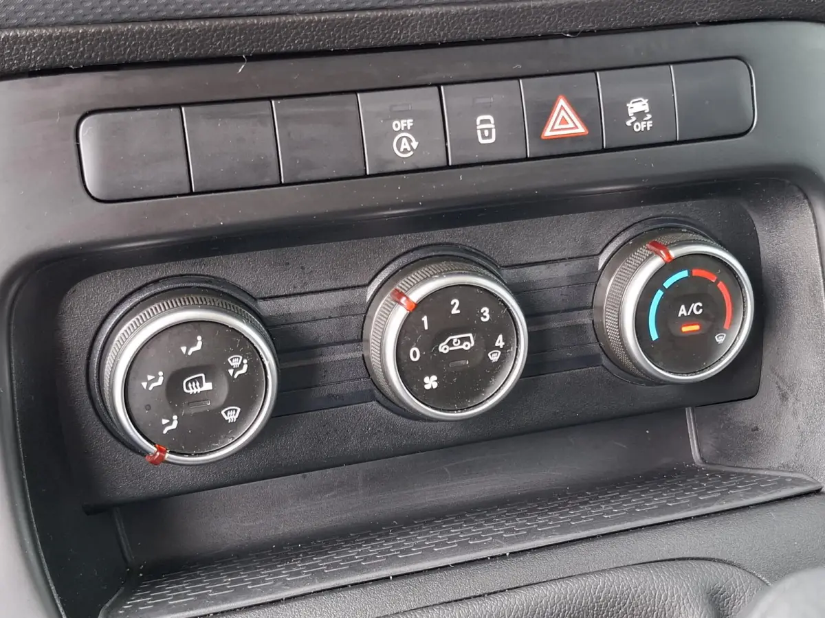 110 CDI L1 Pro AIRCO / CRUISE CONTROLE / CAMERA / NAVI / TREKHAAK