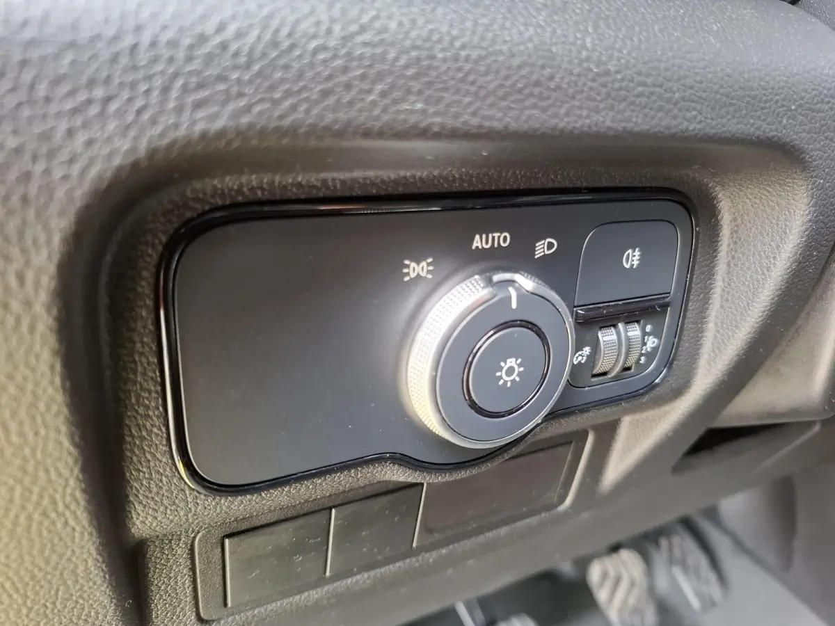 110 CDI L1 Pro AIRCO / CRUISE CONTROLE / CAMERA / NAVI / TREKHAAK