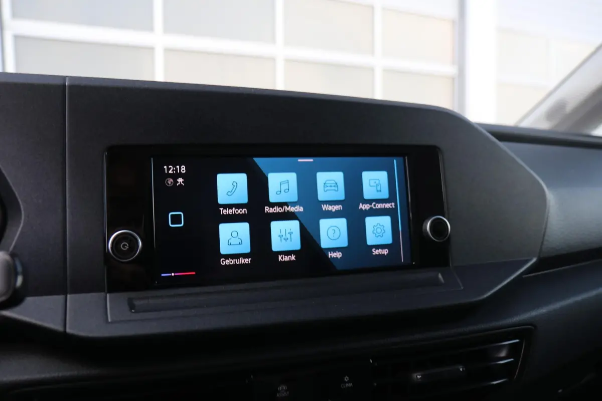 2.0 TDI 75pk Trend | App Connect | Cruise Control | Parkeersensoren Achter | Ventilatie in Laadruimte | Airco | DAB+