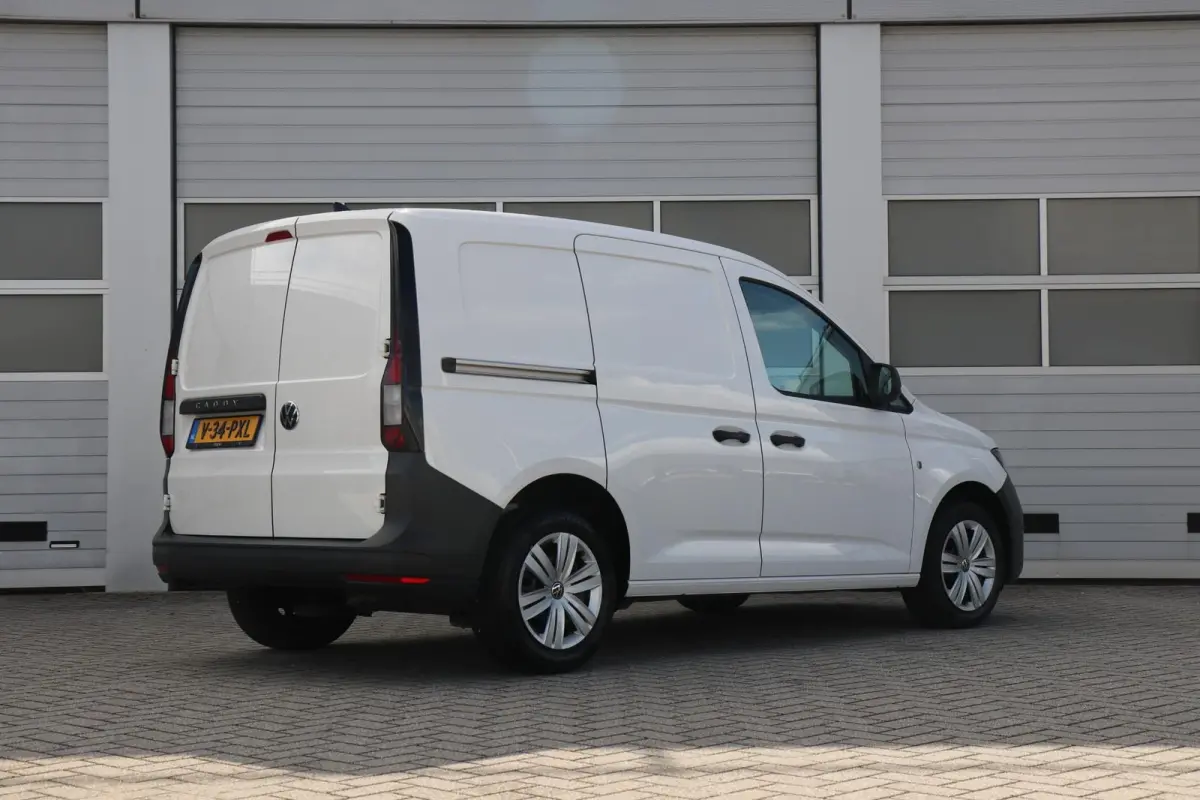 2.0 TDI 75pk Trend | App Connect | Cruise Control | Parkeersensoren Achter | Ventilatie in Laadruimte | Airco | DAB+