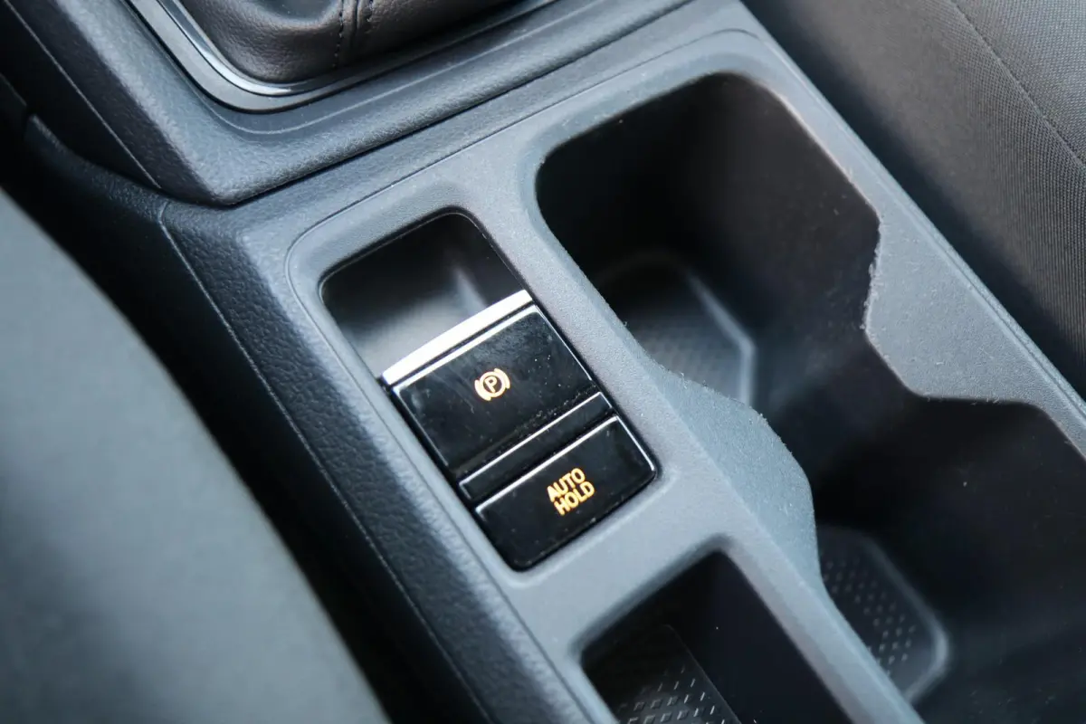 2.0 TDI 75pk Trend | App Connect | Cruise Control | Parkeersensoren Achter | Ventilatie in Laadruimte | Airco | DAB+