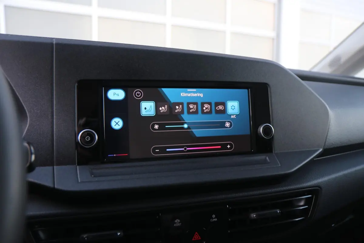 2.0 TDI 75pk Trend | App Connect | Cruise Control | Parkeersensoren Achter | Ventilatie in Laadruimte | Airco | DAB+