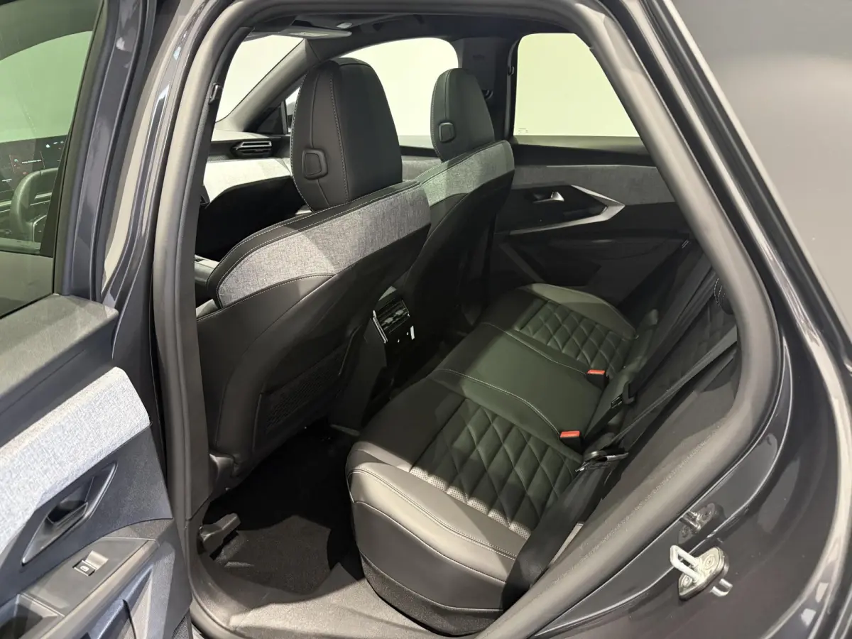 GT Exclusive Long Range 230 97 kWh | APPLE CARPLAY & ANDROID AUTO | MASSAGE | PANO | ACC | STOEL/STUUR VERWARMING |