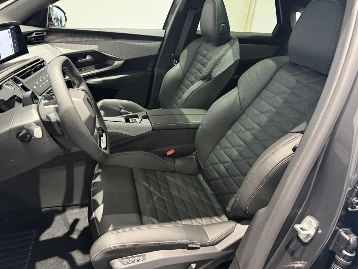 GT Exclusive Long Range 230 97 kWh | APPLE CARPLAY & ANDROID AUTO | MASSAGE | PANO | ACC | STOEL/STUUR VERWARMING |