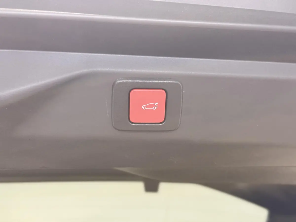 GT Exclusive Long Range 230 97 kWh | APPLE CARPLAY & ANDROID AUTO | MASSAGE | PANO | ACC | STOEL/STUUR VERWARMING |