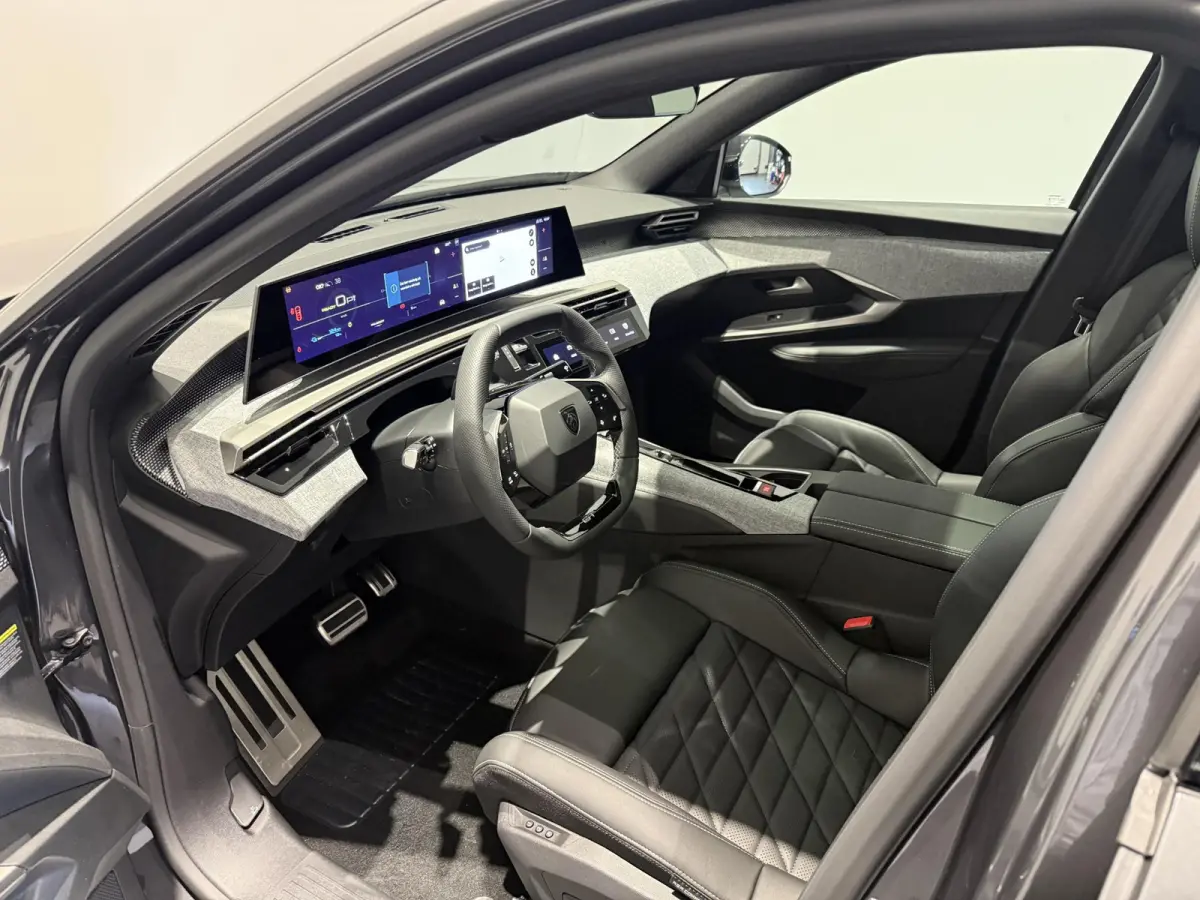 GT Exclusive Long Range 230 97 kWh | APPLE CARPLAY & ANDROID AUTO | MASSAGE | PANO | ACC | STOEL/STUUR VERWARMING |