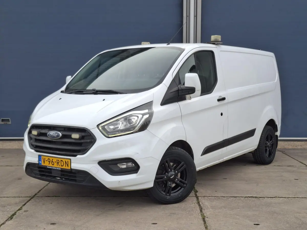 340 2.0 TDCI L1H1 Trend AIRCO / CRUISE CONTROLE / TREKHAAK / EURO 6 / 3 ZITS