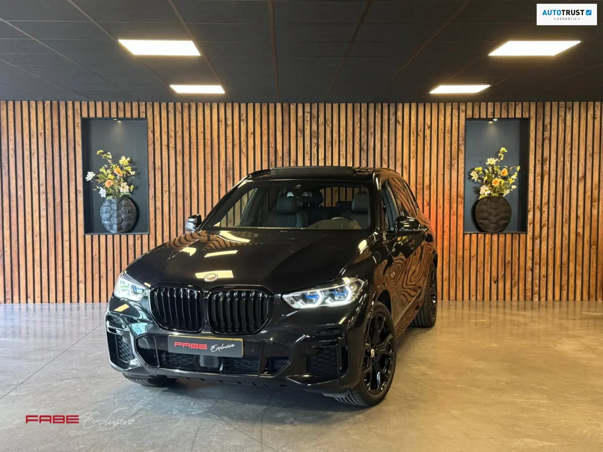 XDrive45e High Executive/ Laser / Pano / Softclose / HUD / H/K / M-Sportpakket / Memory / Leder