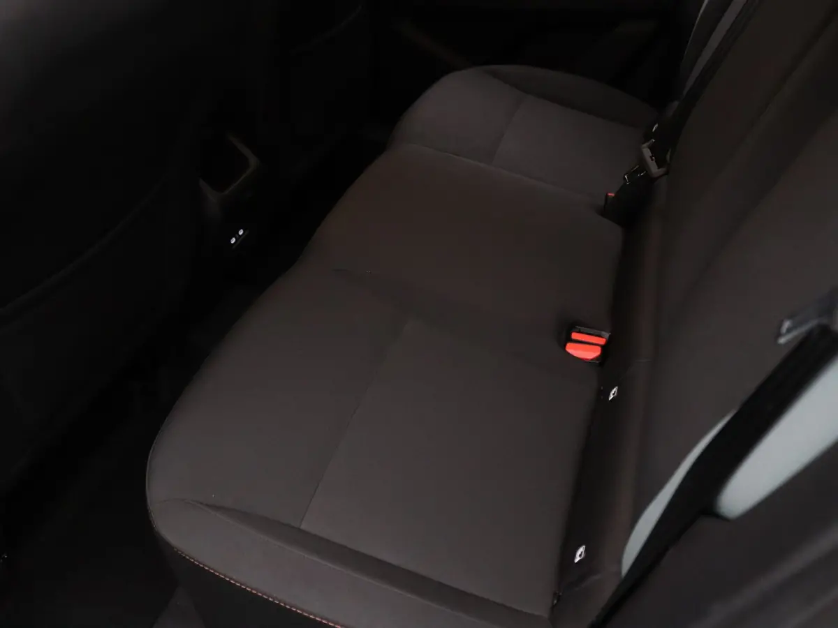 140pk Hybrid Extreme Apple Carplay/Android Auto | Climate