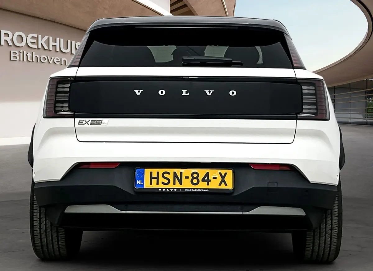 Twin Motor Performance Ultra 69 kWh | Panoramadak | PDC V+A en 360 camera | Getint Glas | Harman en Kardon | Keyless | Stoel + Stuurverwarming | 20 inch LM |