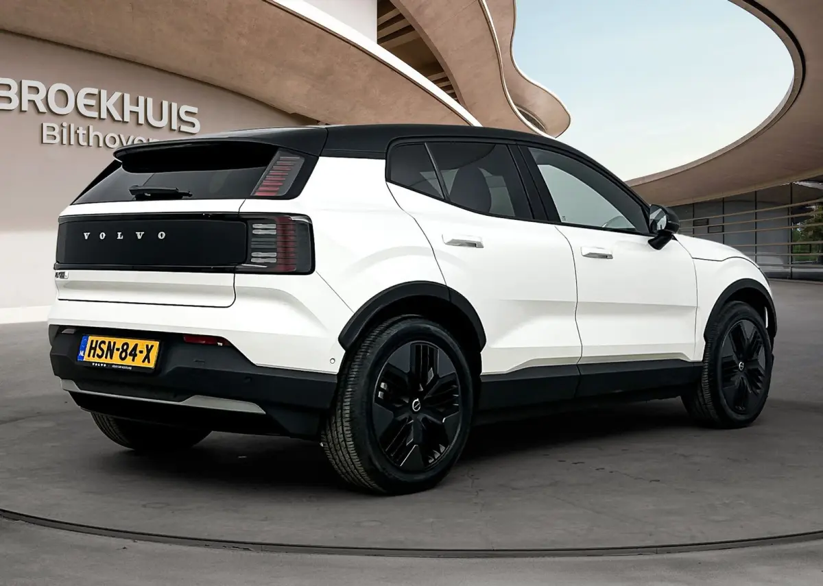 Twin Motor Performance Ultra 69 kWh | Panoramadak | PDC V+A en 360 camera | Getint Glas | Harman en Kardon | Keyless | Stoel + Stuurverwarming | 20 inch LM |