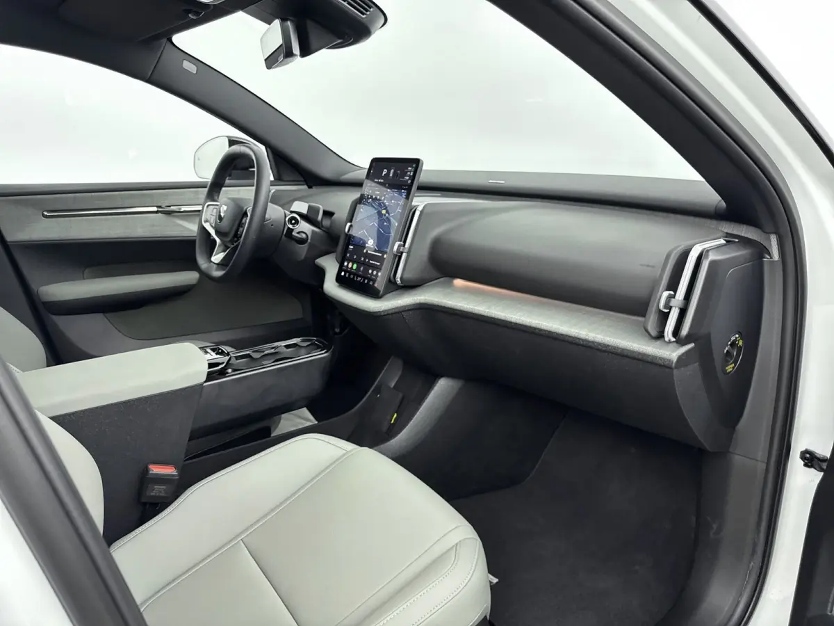 Twin Motor Performance Ultra 69 kWh | Panoramadak | PDC V+A en 360 camera | Getint Glas | Harman en Kardon | Keyless | Stoel + Stuurverwarming | 20 inch LM |