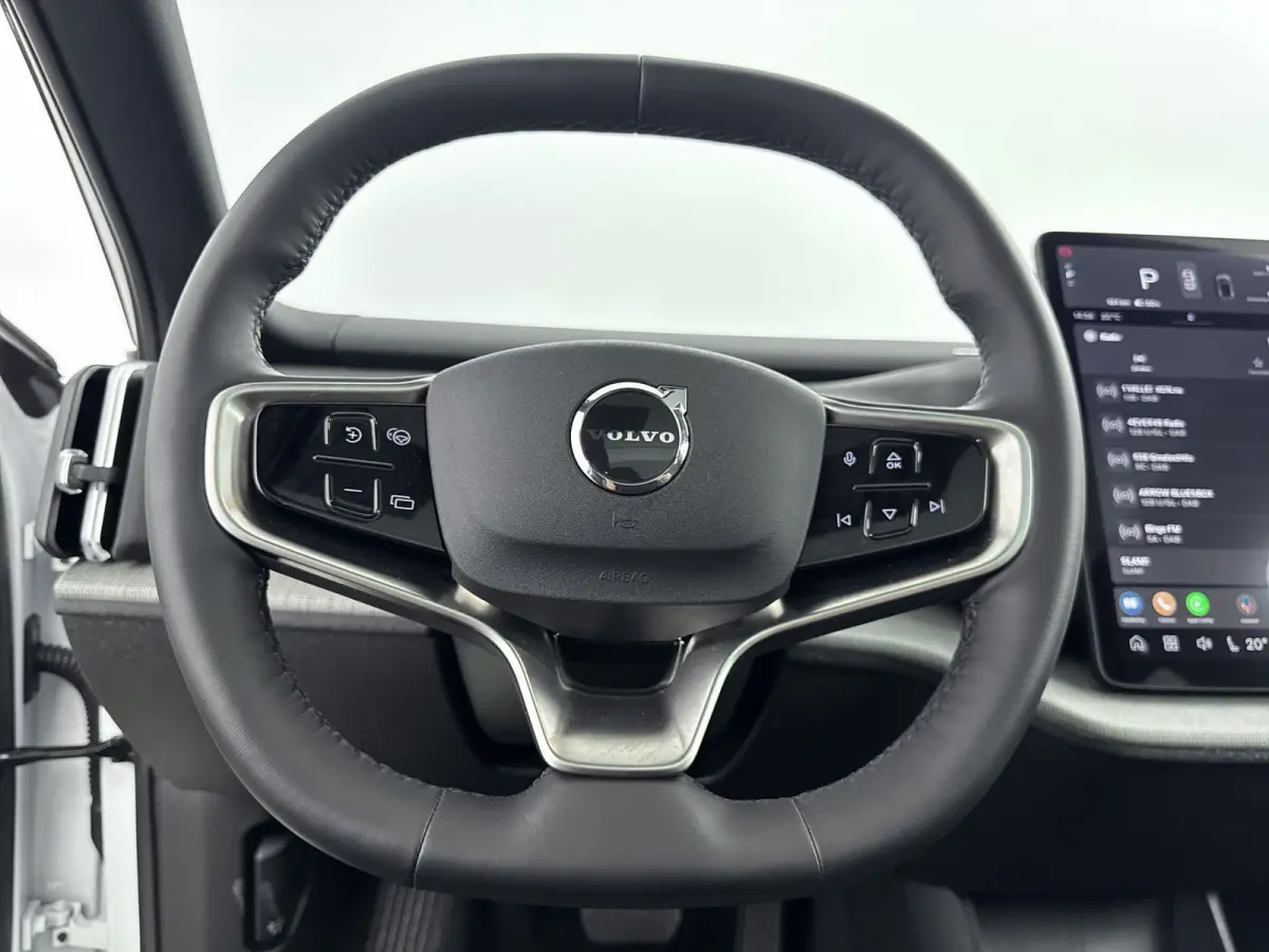 Twin Motor Performance Ultra 69 kWh | Panoramadak | PDC V+A en 360 camera | Getint Glas | Harman en Kardon | Keyless | Stoel + Stuurverwarming | 20 inch LM |