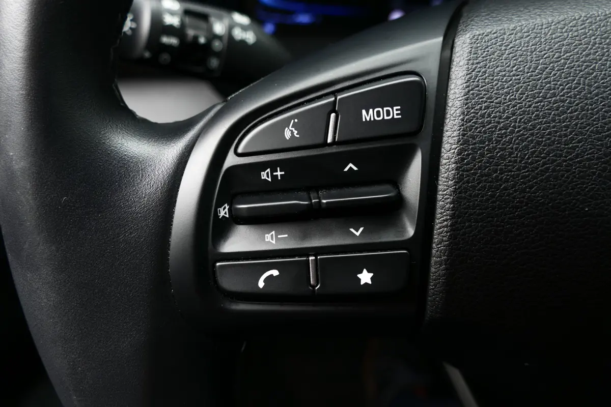 1.0 65PK COMFORT / NAVI / LED / AIRCO / 15"LMV / BLUETOOTH / CRUISECONTROL / 1E EIGENAAR / SCHITTERENDE STAAT !!
